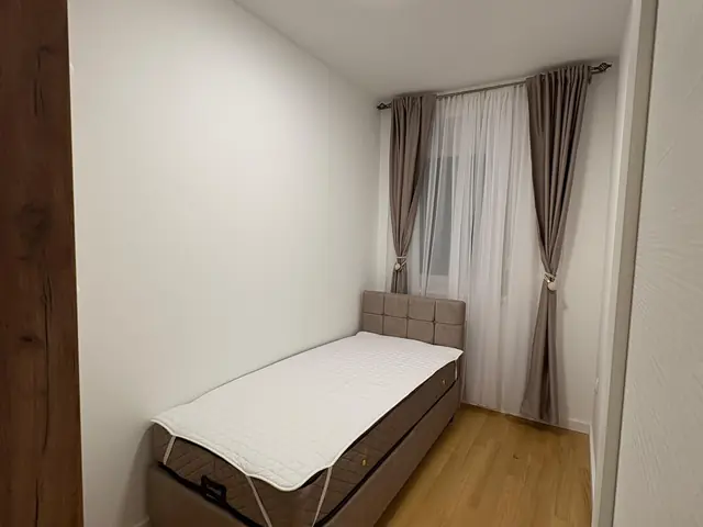 Stan na dan Kragujevac – Centar – dvosoban: druga spavaća soba